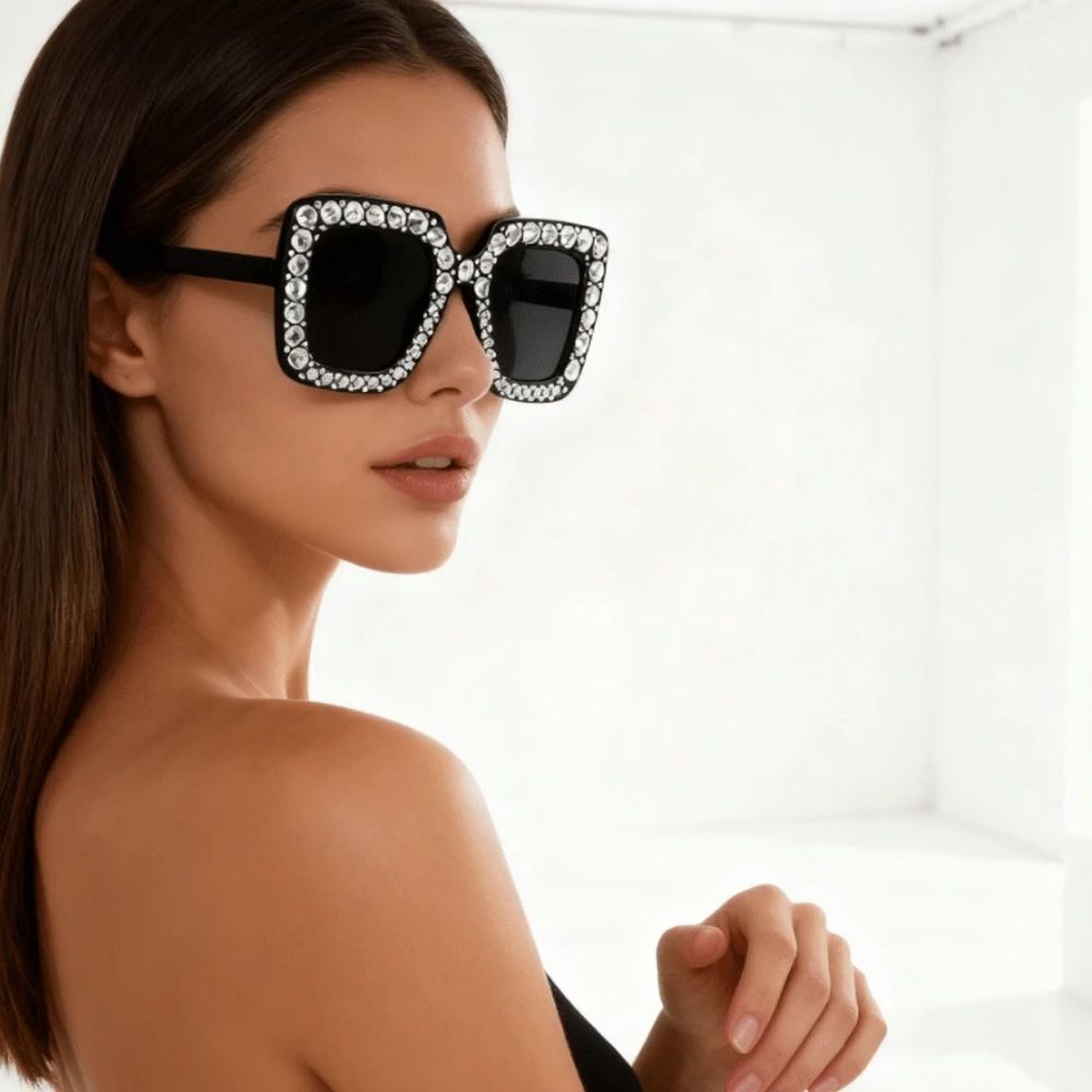 Black Rhinestone Sunglasses R26